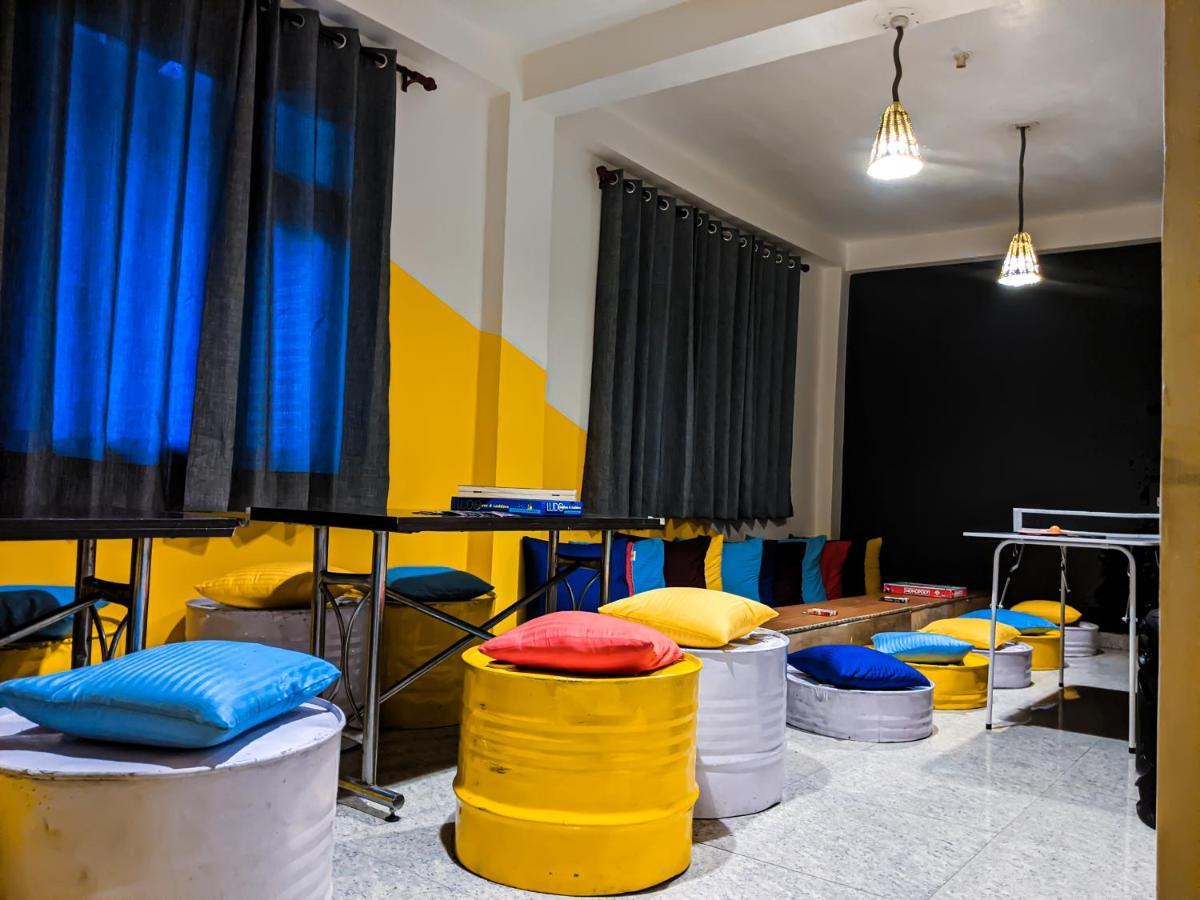 Nomads Hostel Tosh ภายนอก รูปภาพ