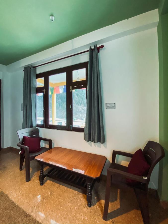 Nomads Hostel Tosh ภายนอก รูปภาพ
