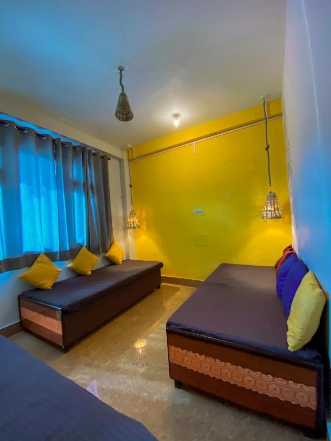 Nomads Hostel Tosh ภายนอก รูปภาพ